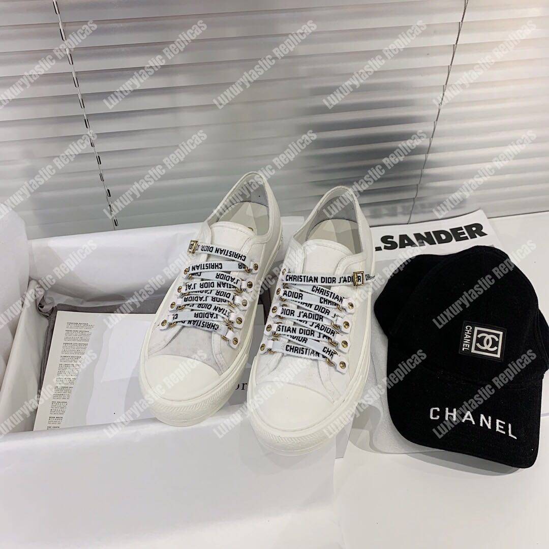 D*or walk’n’D*or low-top sneaker in white canvas