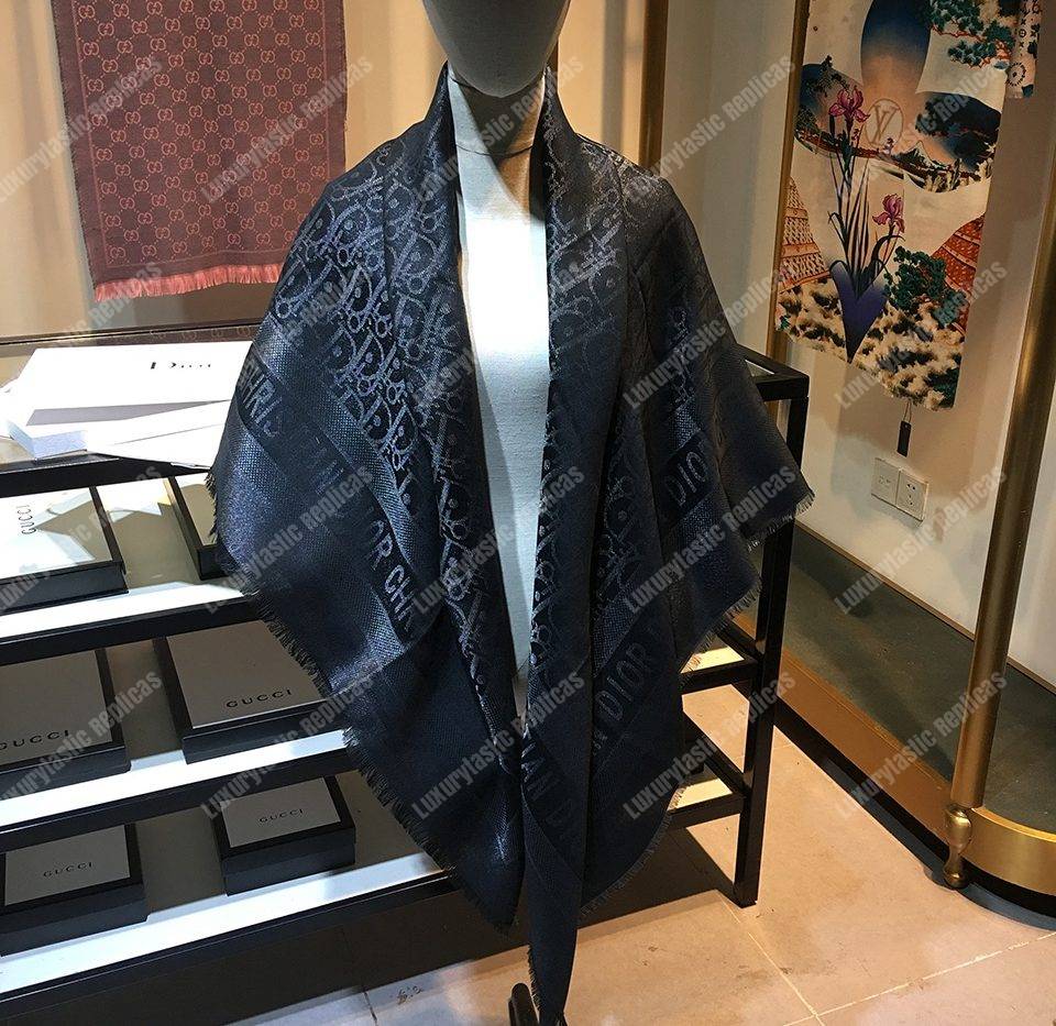 CD Oblique 140 Stole Black