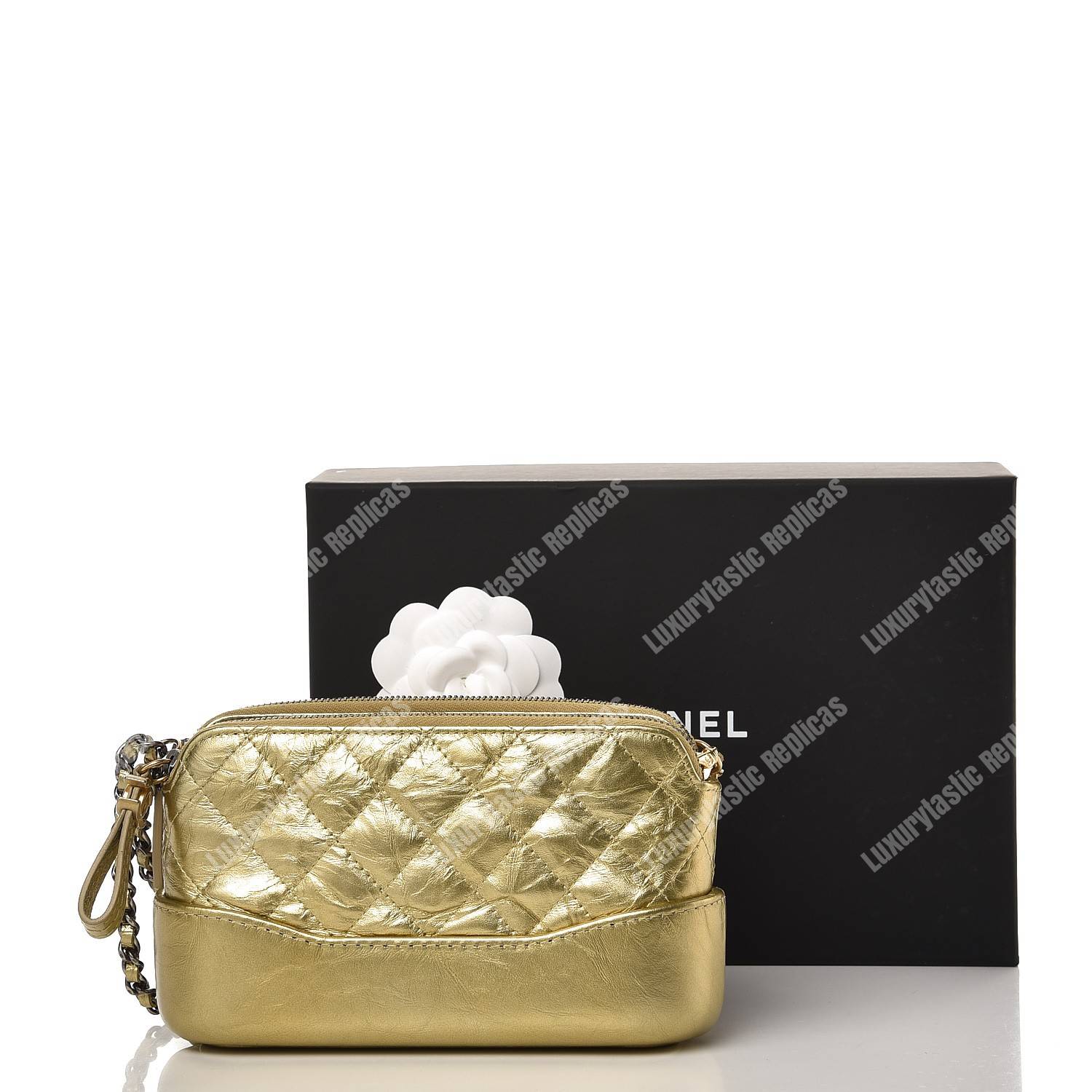 Ch*el clutch with chain diamond metallic