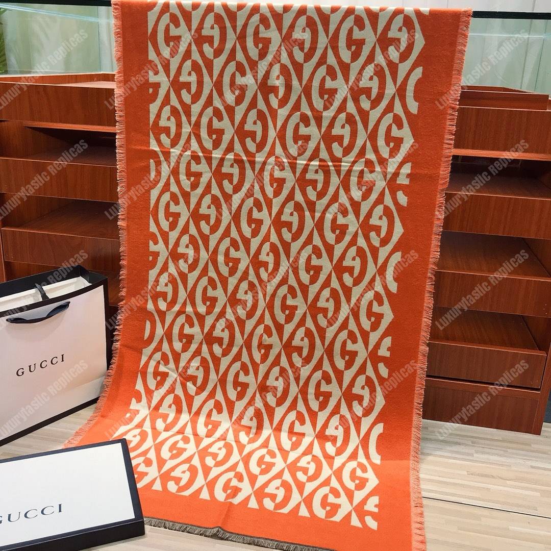 G*u*i g rhombus lamé wool jacquard stole white orange