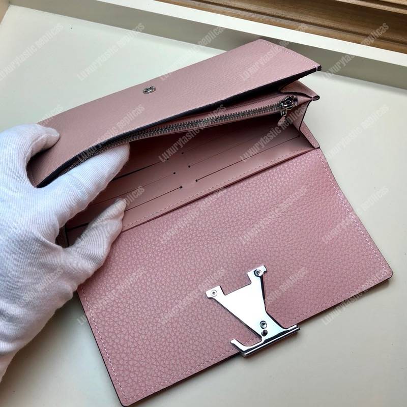 LV Capucines Wallet Taurillon Magnolia