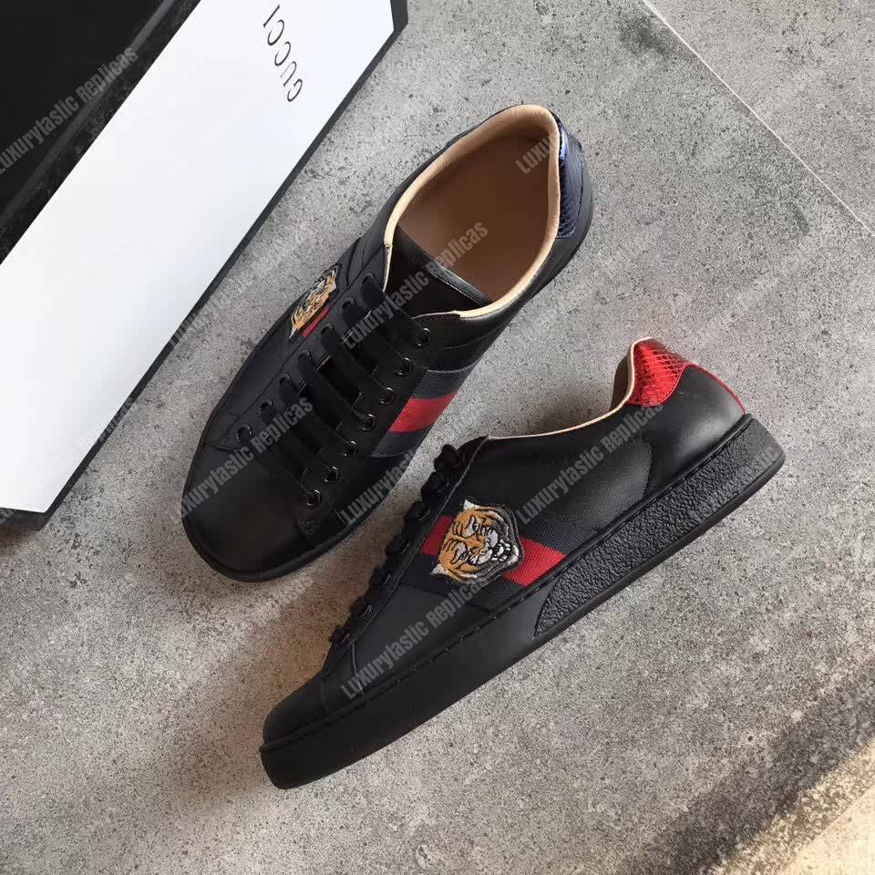 G*u*i ace embroidered tiger sneaker black