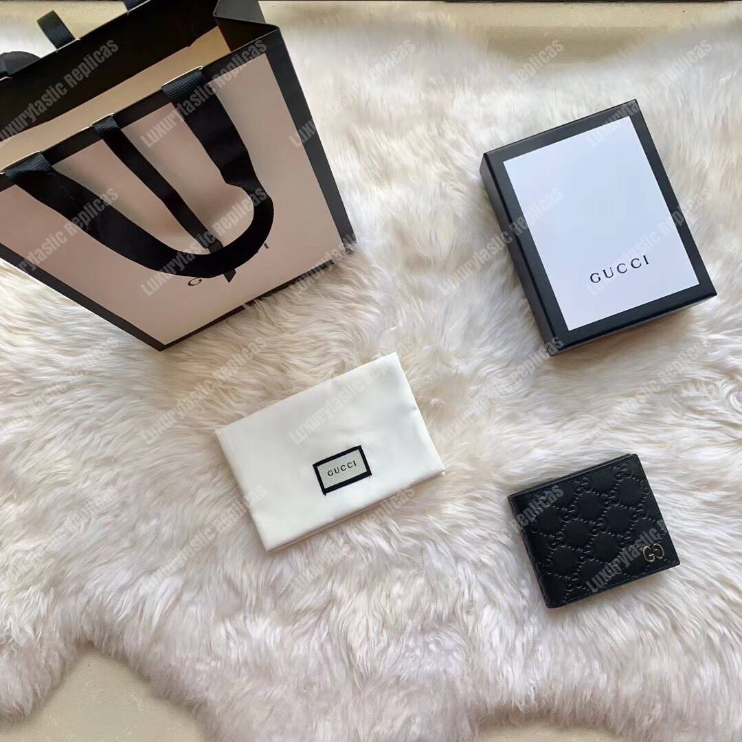 G*u*i signature wallet metal detail black