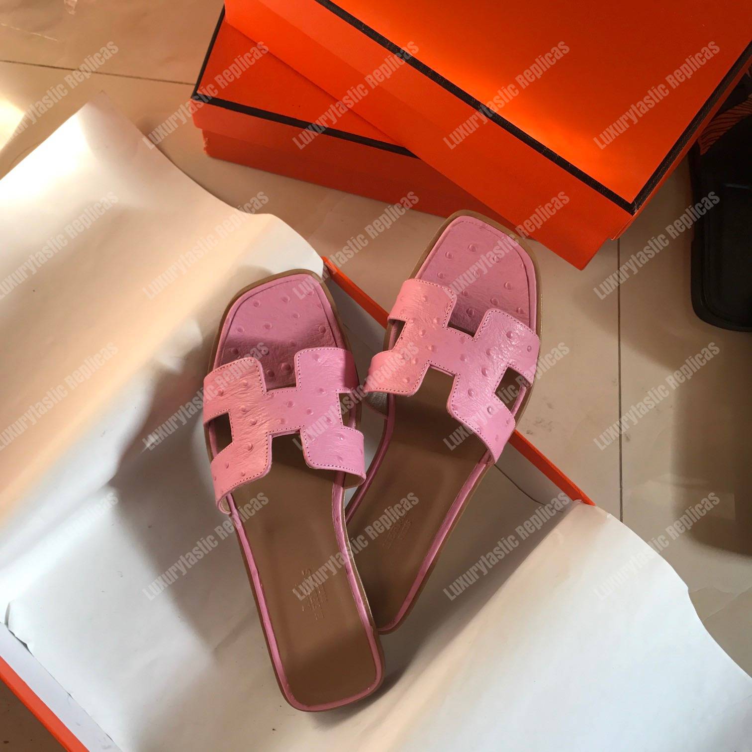 H**mes oran sandal ostrich leather pink