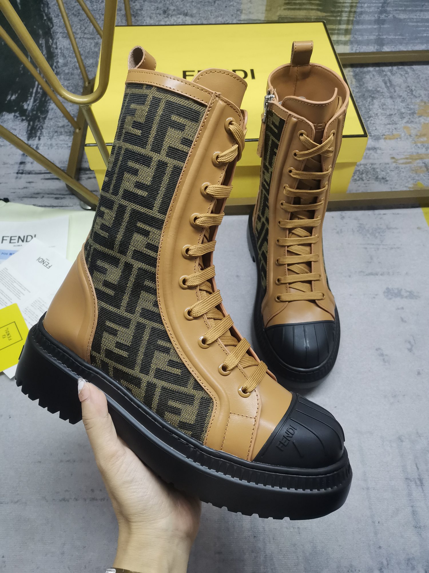 F**di domino biker booties beige 8t8353ajzff1icn